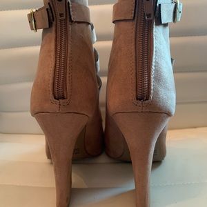 Mauve open boots 4 1/2 heel